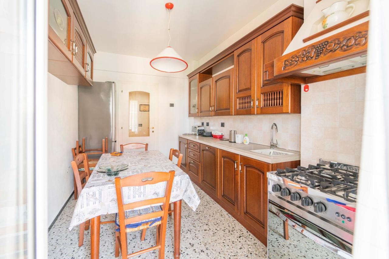 193 - Casa Via Della Chiusa - Centralissimo E Vicino Alla Baia Del Silenzio, Spiaggia E Mare 150M - Parcheggio Gratis Incluso E Aria Condizionata Sestri Levante Exterior foto